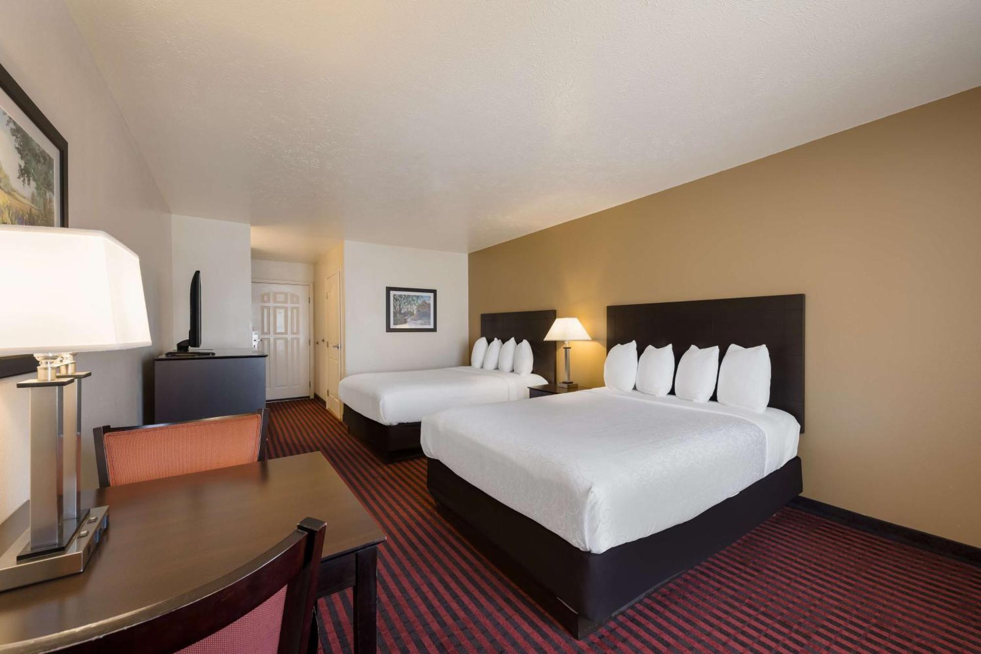 Best Western Salinas Valley Inn & Suites Zewnętrze zdjęcie