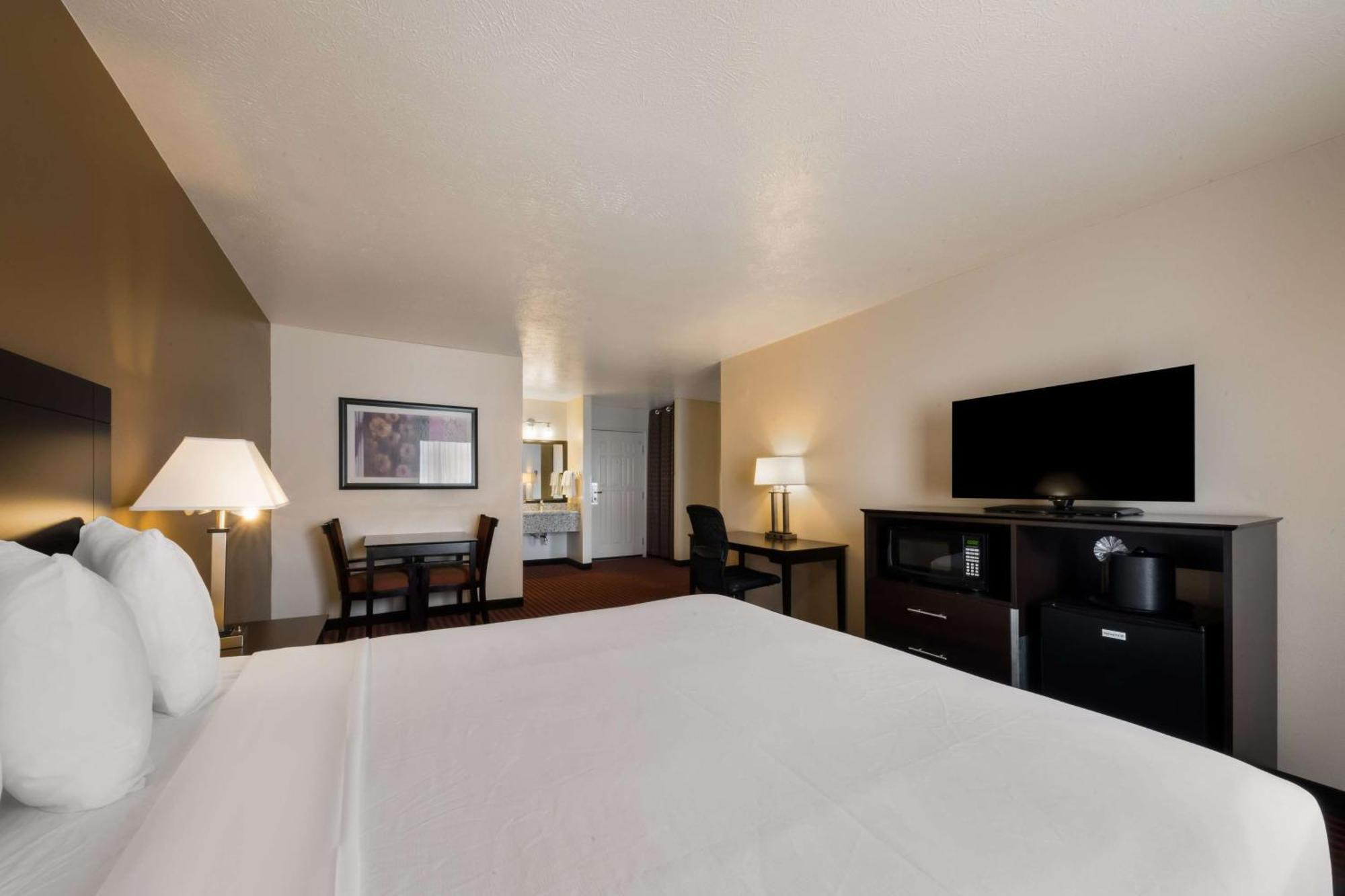 Best Western Salinas Valley Inn & Suites Zewnętrze zdjęcie